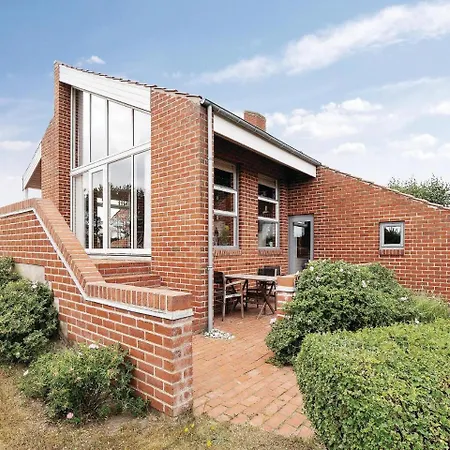 Four-bedroom Holiday In