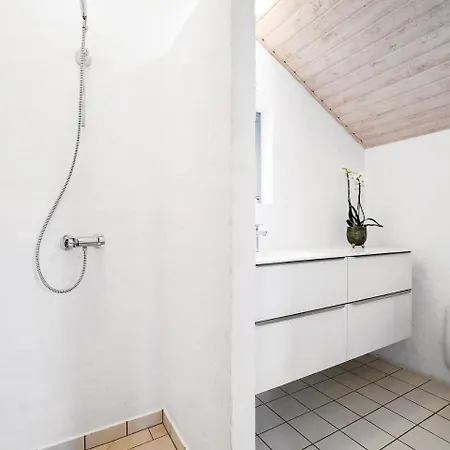 Four-bedroom Holiday In בית נופש אבלטופט