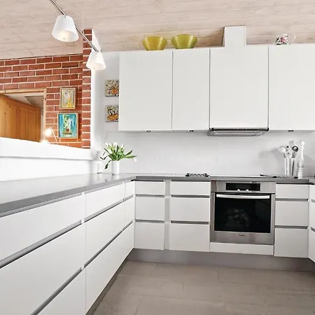בית נופש Four-bedroom Holiday In *