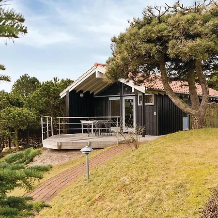 Four-bedroom Holiday In בית נופש