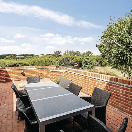 Four-bedroom Holiday In בית נופש *